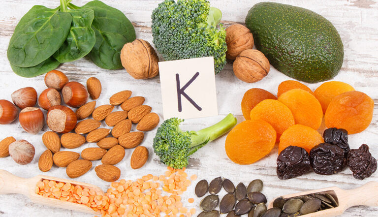 Beneficios y fuentes de la vitamina K