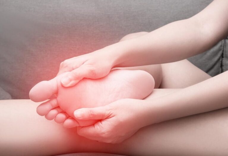 Cómo aliviar el dolor en la planta del pie: remedios efectivos